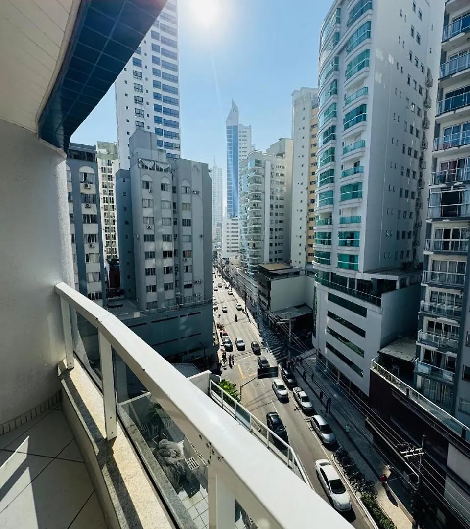 Apto A 100M Da Praia Central Balneário Camboriú